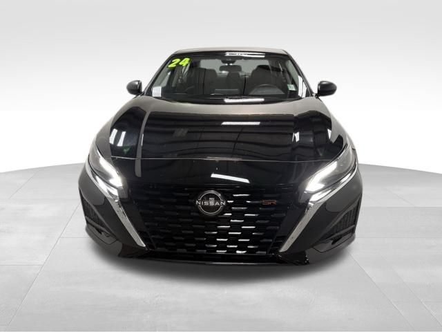 2024 Nissan Altima 2.5 SV photo 3