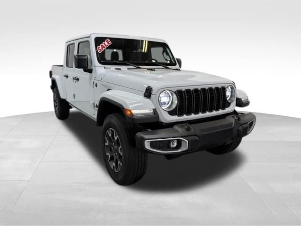 New 2026 Jeep Gladiator Sahara Pickup