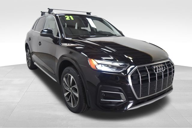 2021 Audi Q5 45 Premium photo 4
