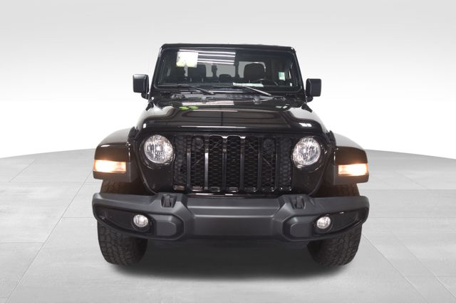 2022 Jeep Gladiator Sport photo 3