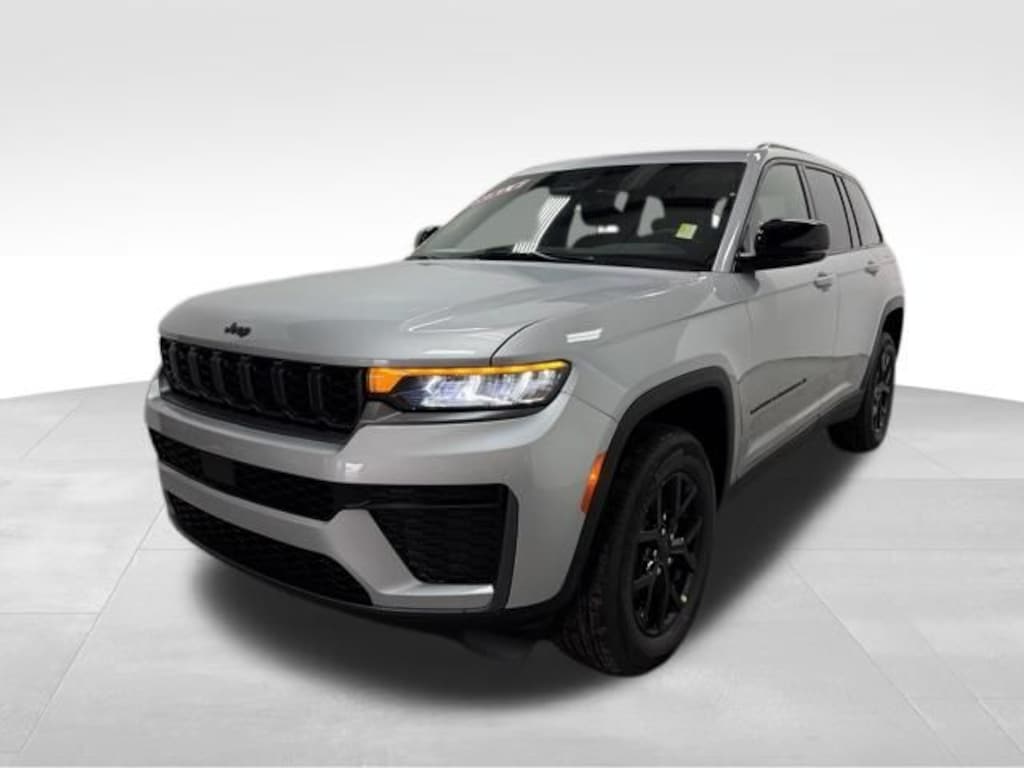 New 2026 Jeep Grand Cherokee Laredo Altitude Sport Utility
