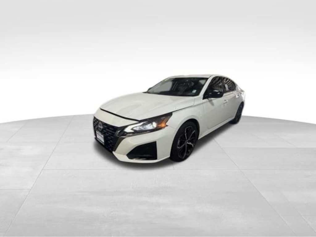 Used 2024 Nissan Altima 2.5 SR Sedan