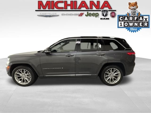 2023 Jeep Grand Cherokee Summit's photo