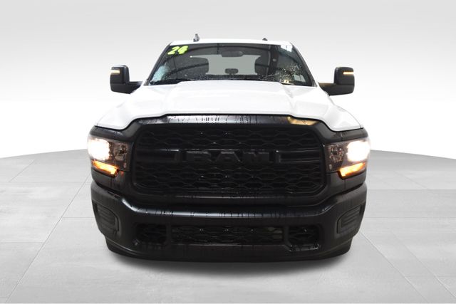 2024 Ram 2500 Tradesman photo 3