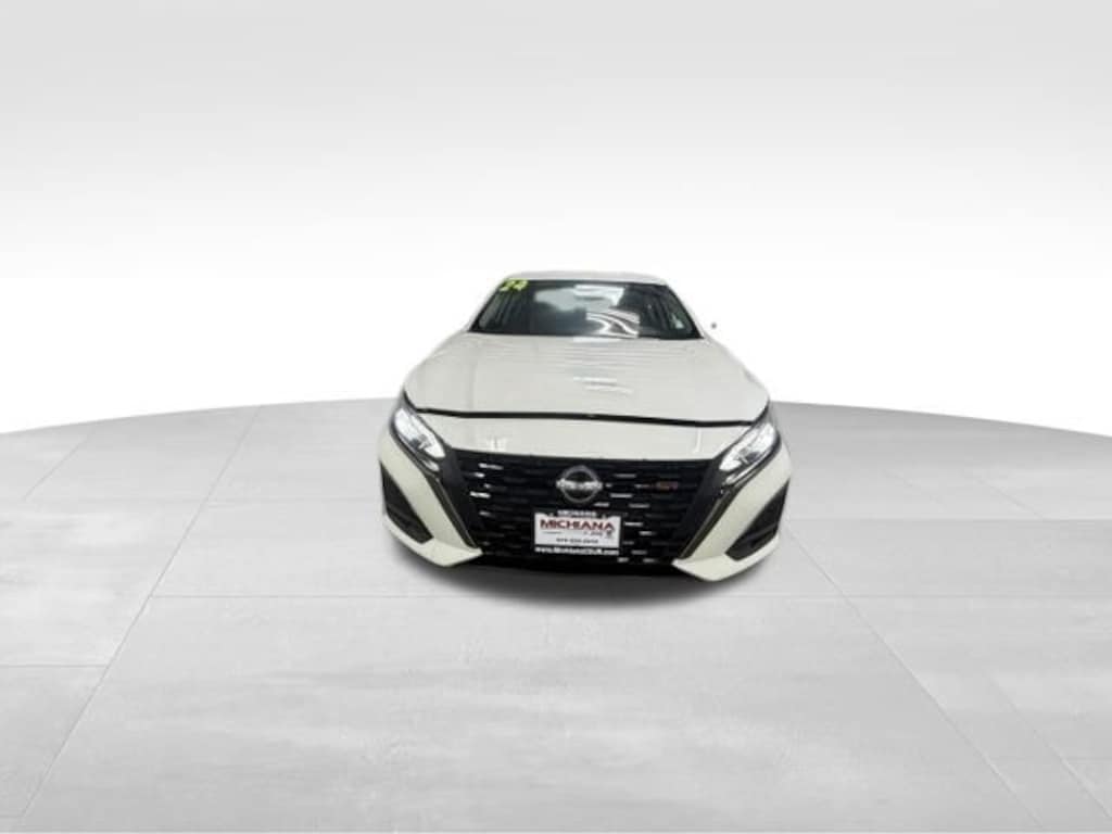 Used 2024 Nissan Altima 2.5 SR Sedan