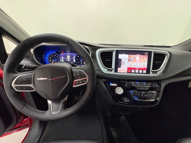 2026 Chrysler Pacifica Select - Photo 14