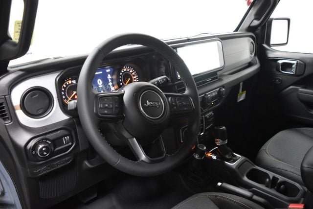 2025 Jeep Gladiator Willys - Photo 12