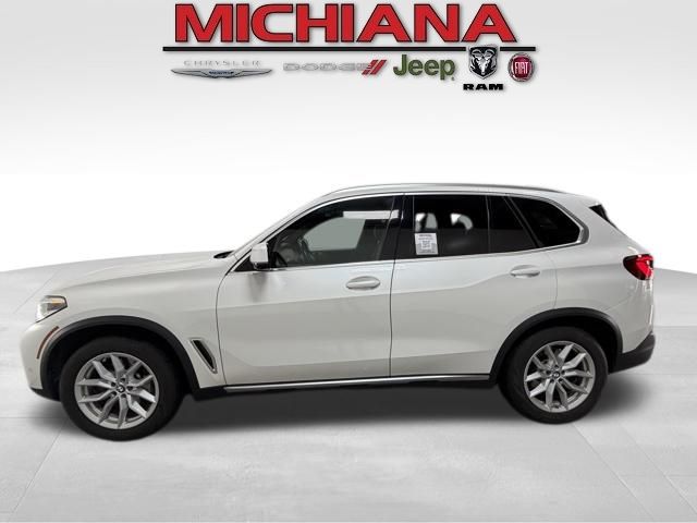 2022 BMW X5 xDrive40i's photo