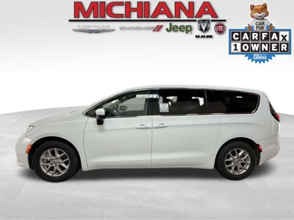 Used 2023 Chrysler Pacifica Touring L Van Passenger Van