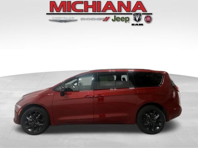 2027 Chrysler Pacifica