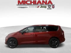 2027 Chrysler Pacifica Select Passenger Van