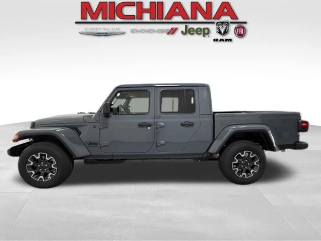 New 2026 Jeep Gladiator Sahara Pickup