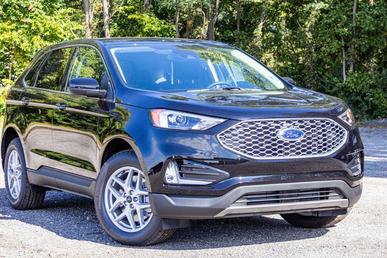 2024 Ford Edge SEL photo 3