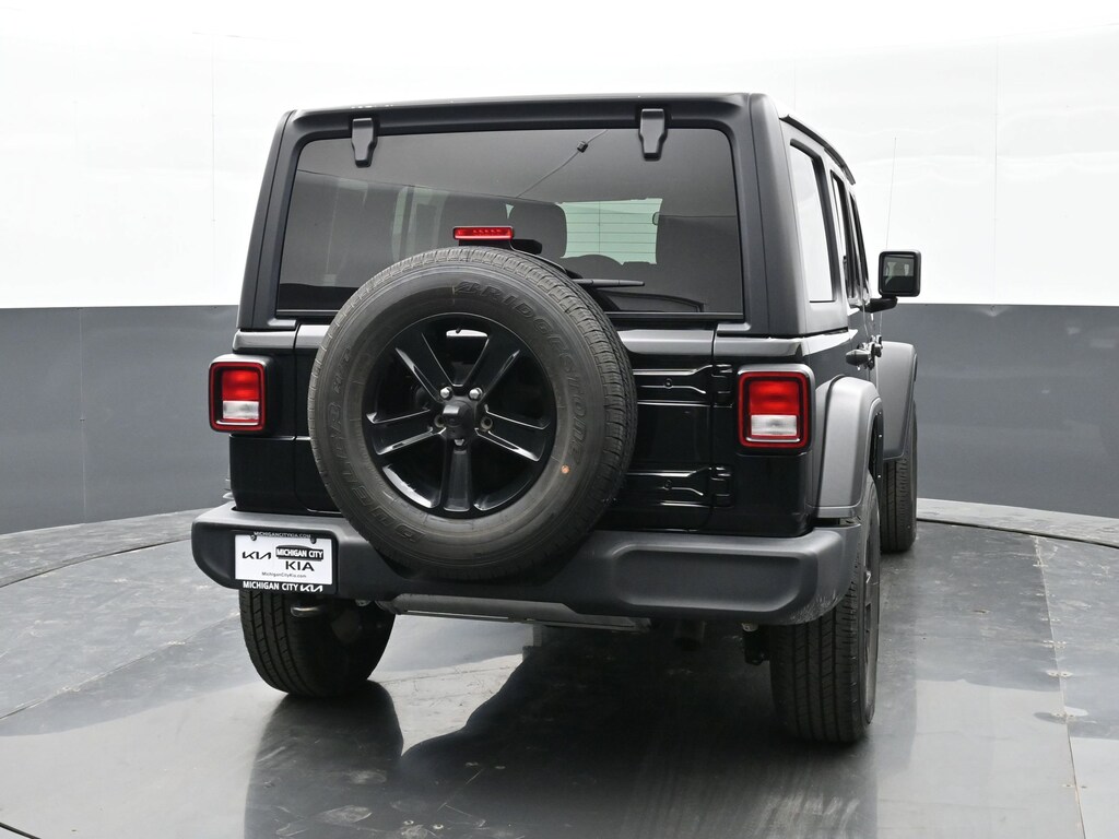 Used 2022 Jeep Wrangler Unlimited Sport Altitude Unlimited Sport Altitude 4x4