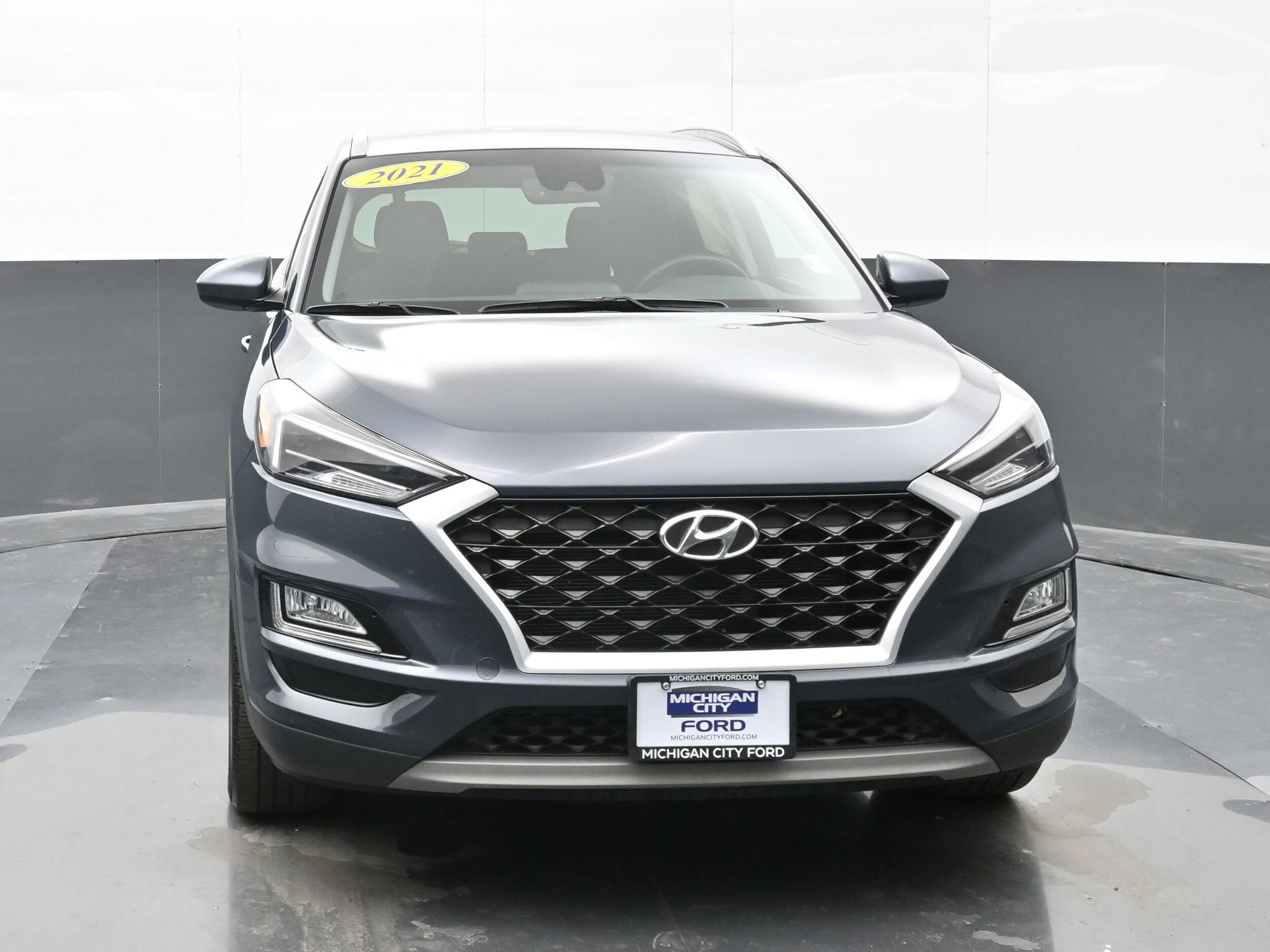2021 Hyundai Tucson Sport photo 2