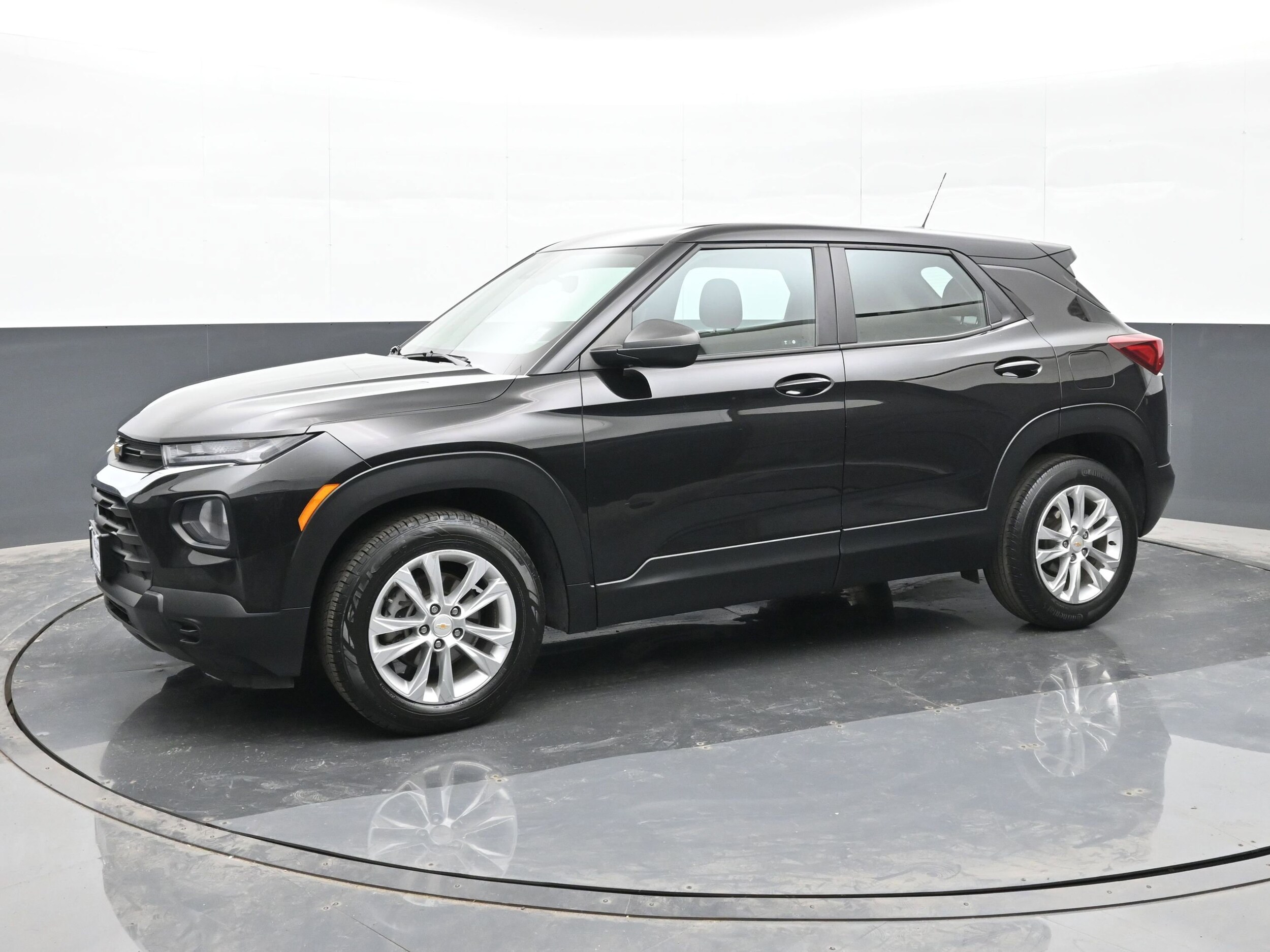 2021 Chevrolet Trailblazer LS photo 4