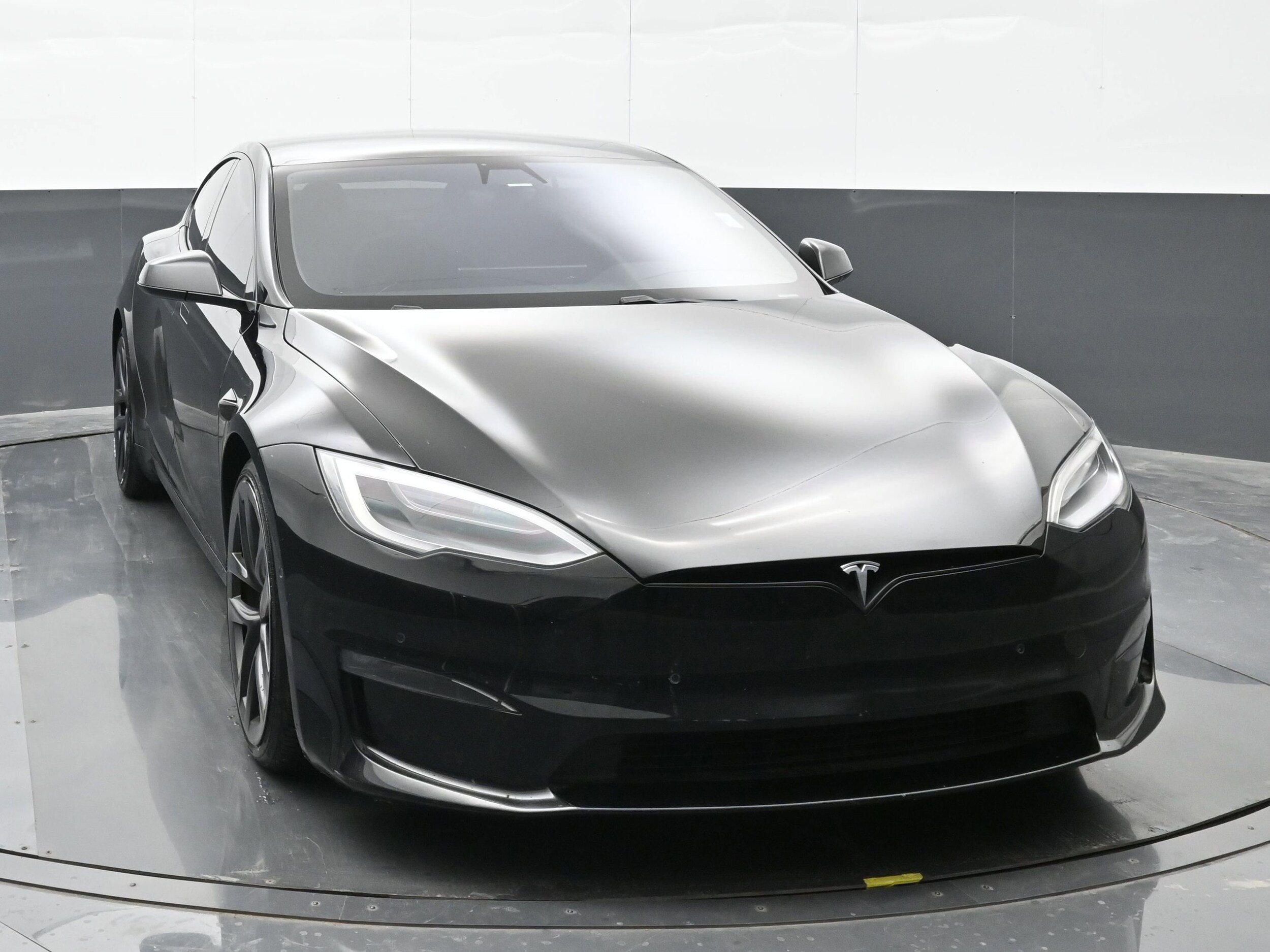 2021 Tesla Model S Long Range AWD photo 2