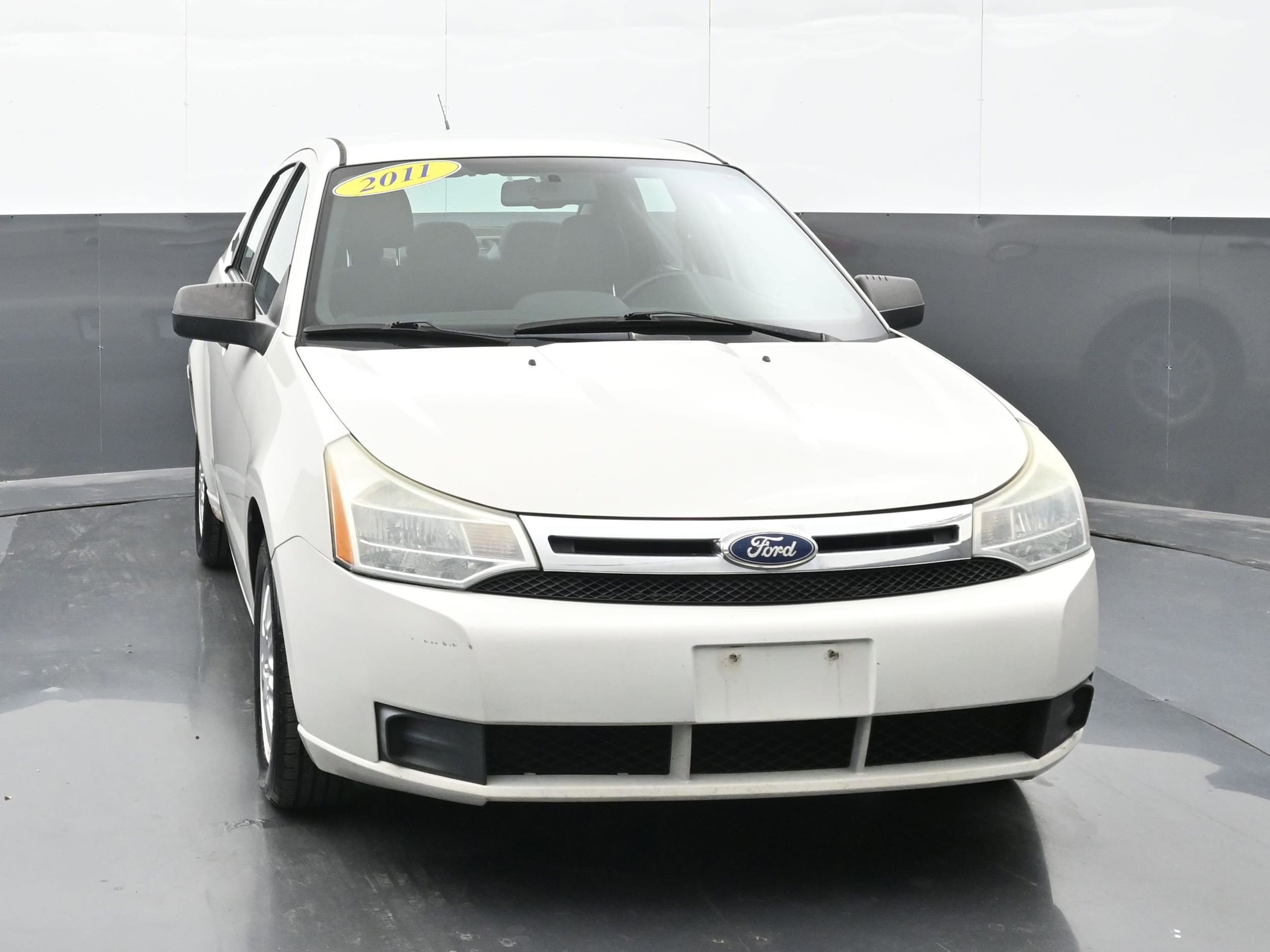 Used 2011 Ford Focus SE with VIN 1FAHP3FN5BW143423 for sale in Michigan City, IN