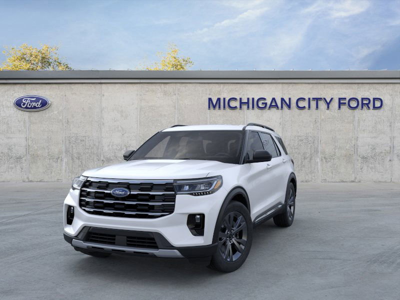 2025 Ford Explorer photo 2