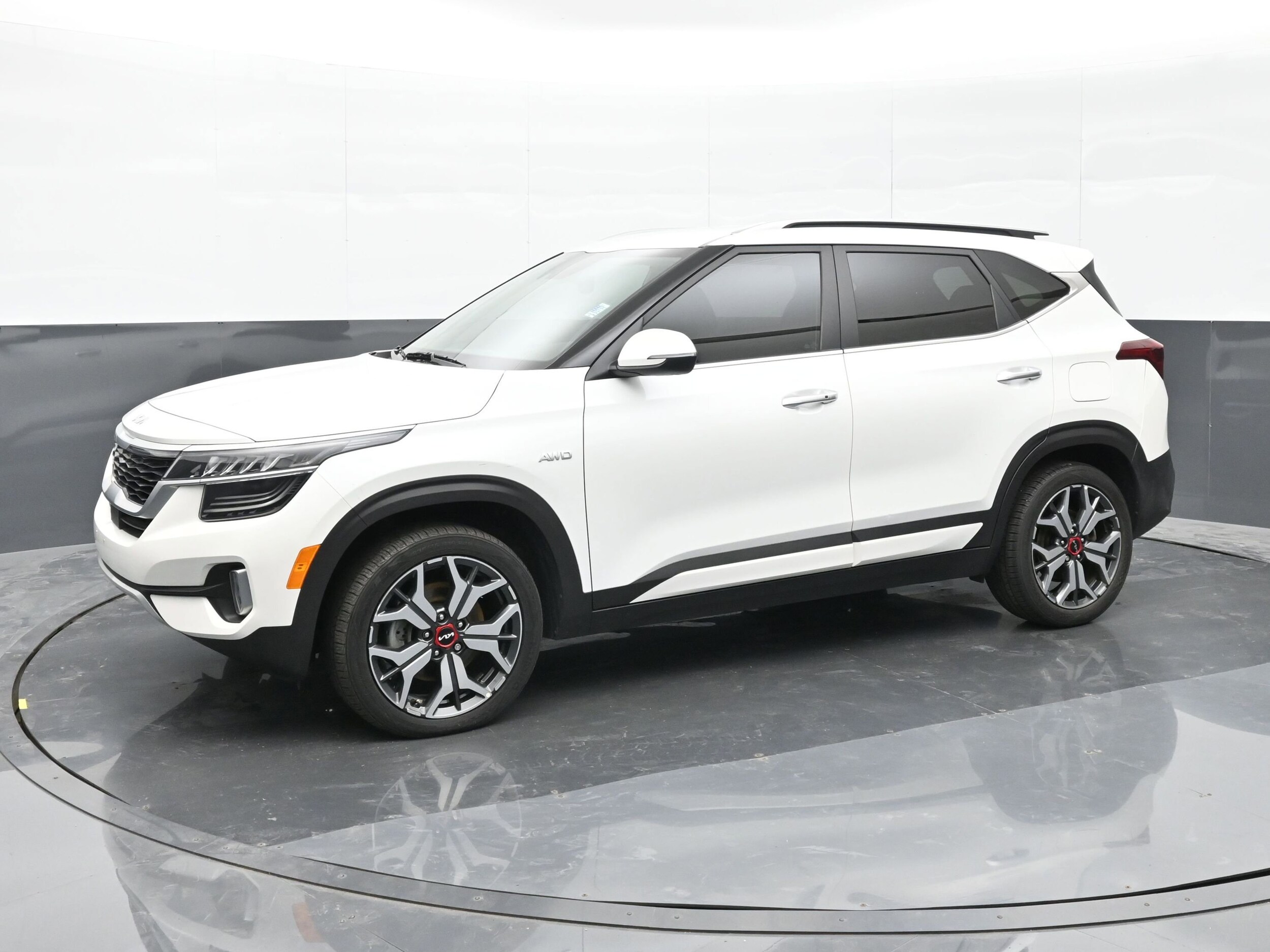 2022 Kia Seltos SX photo 3