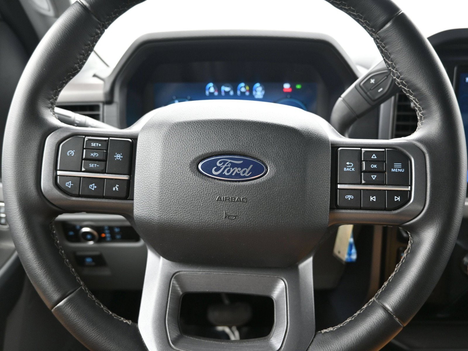 2024 Ford F-150 XLT - Photo 13
