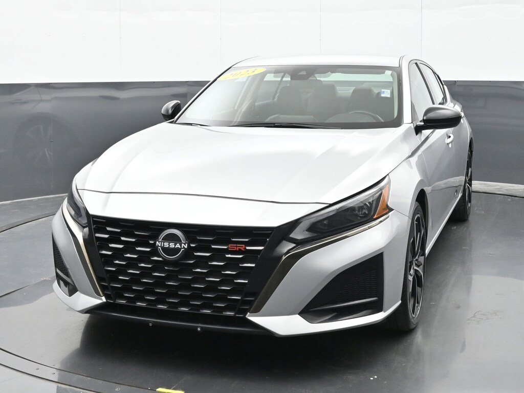 Used 2023 Nissan