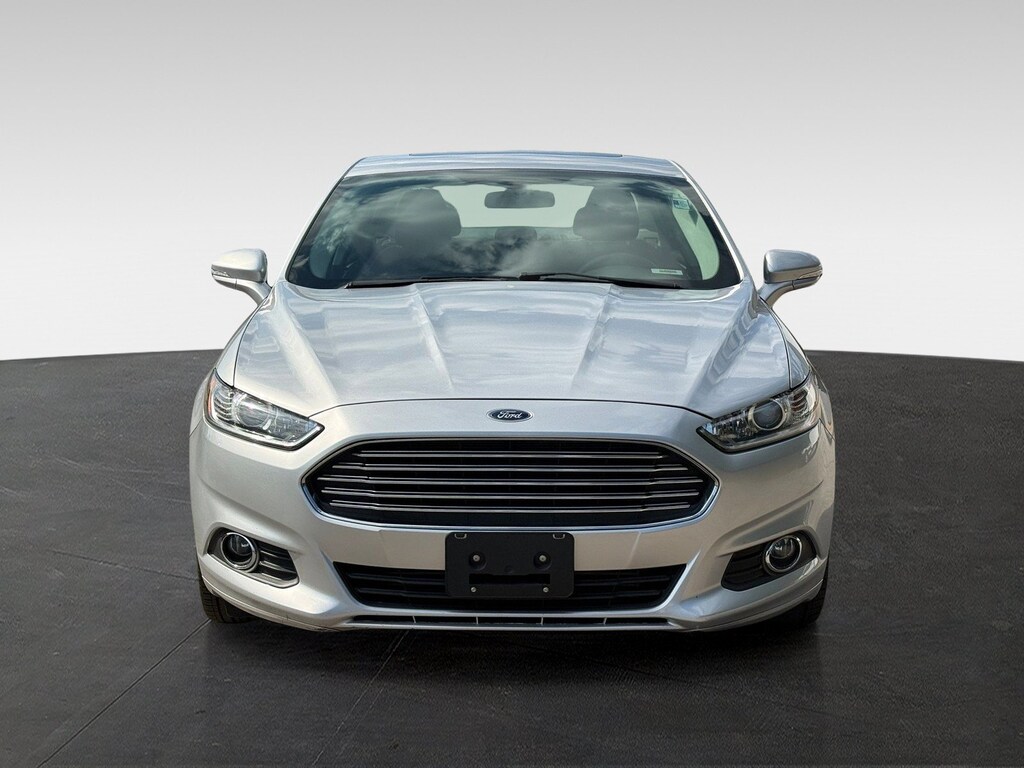 Used 2015 Ford Fusion SE Sedan