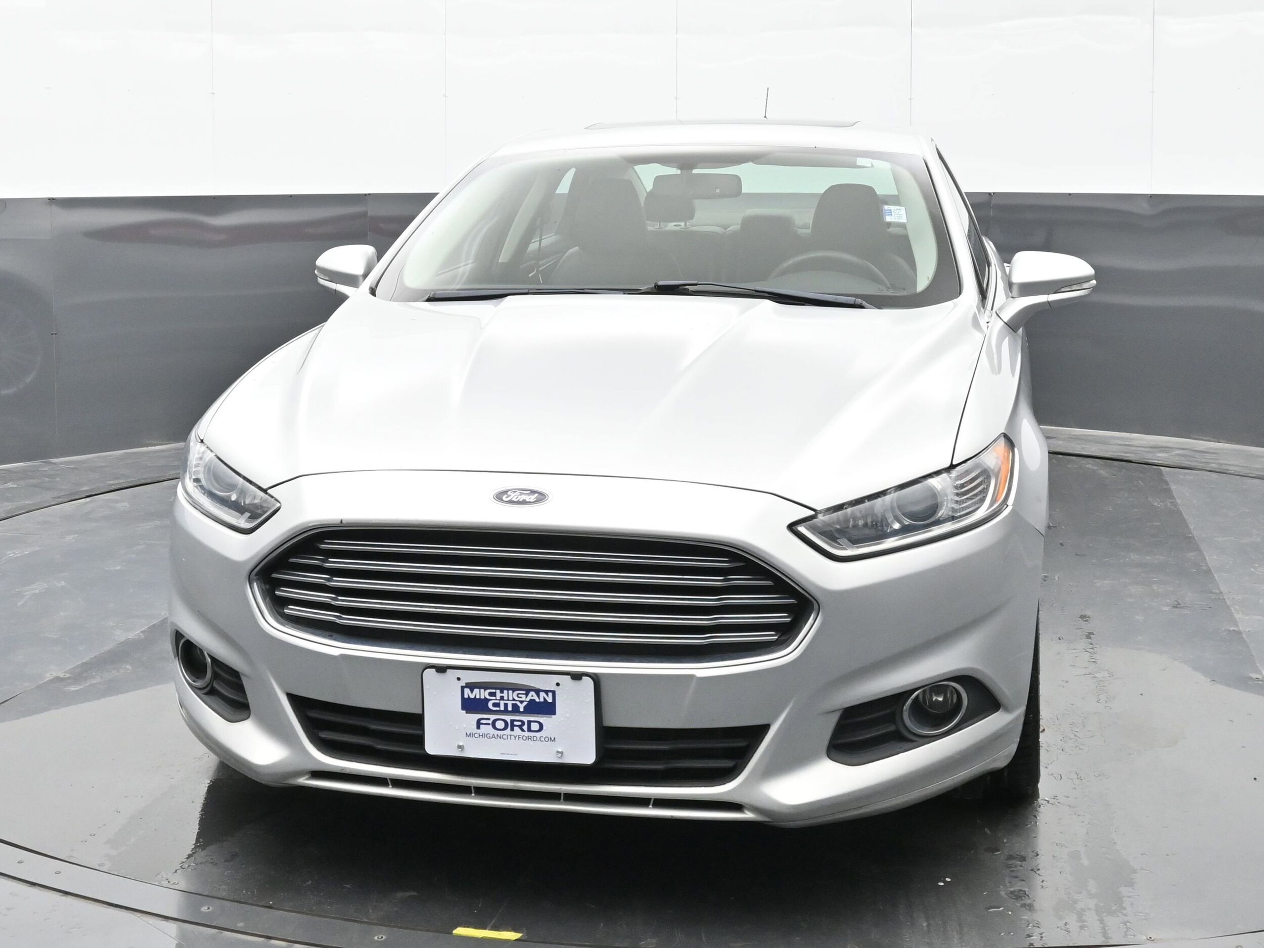 2014 Ford Fusion SE photo 3