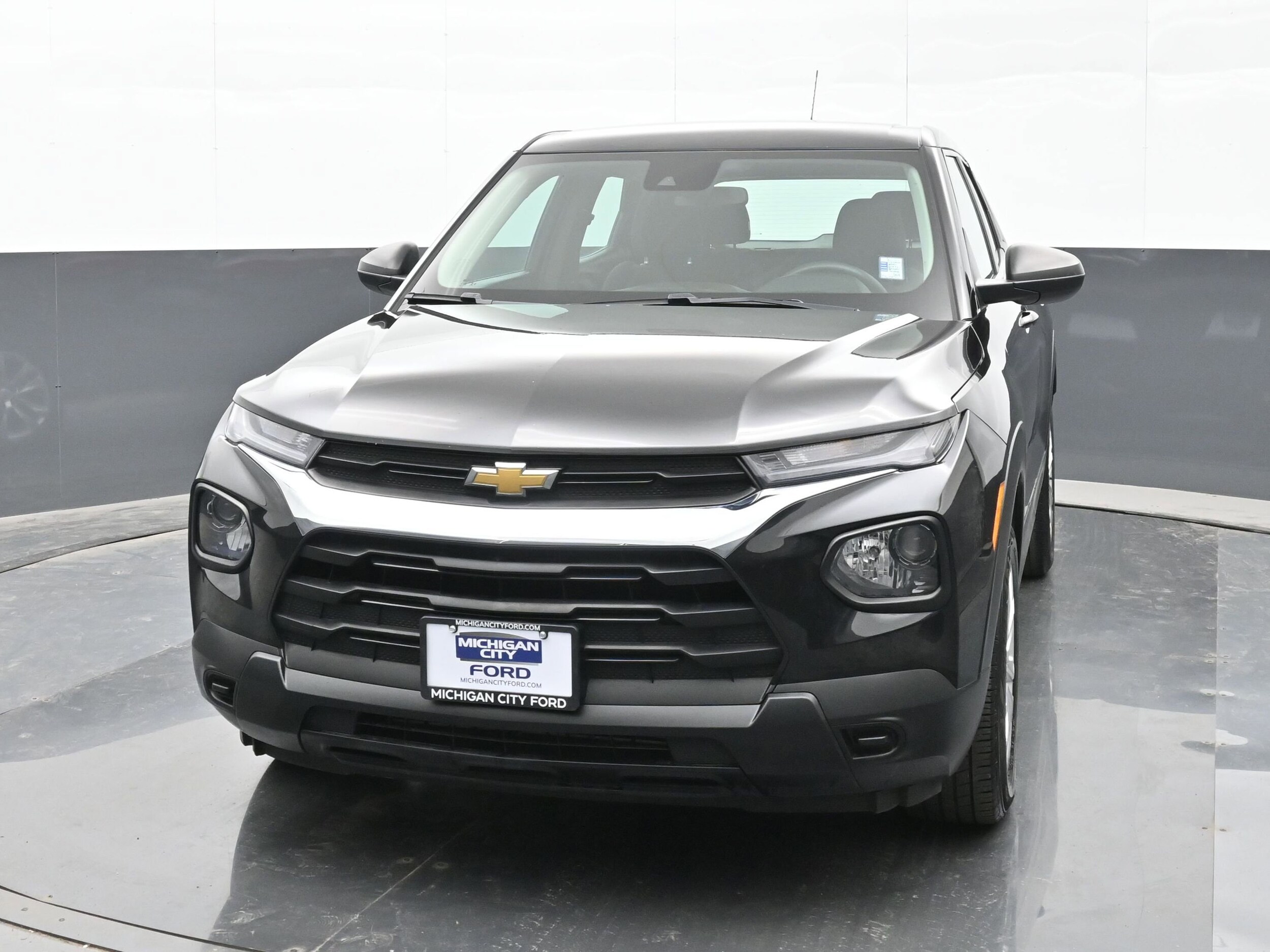 2021 Chevrolet Trailblazer LS photo 3