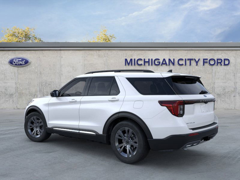 2025 Ford Explorer photo 4