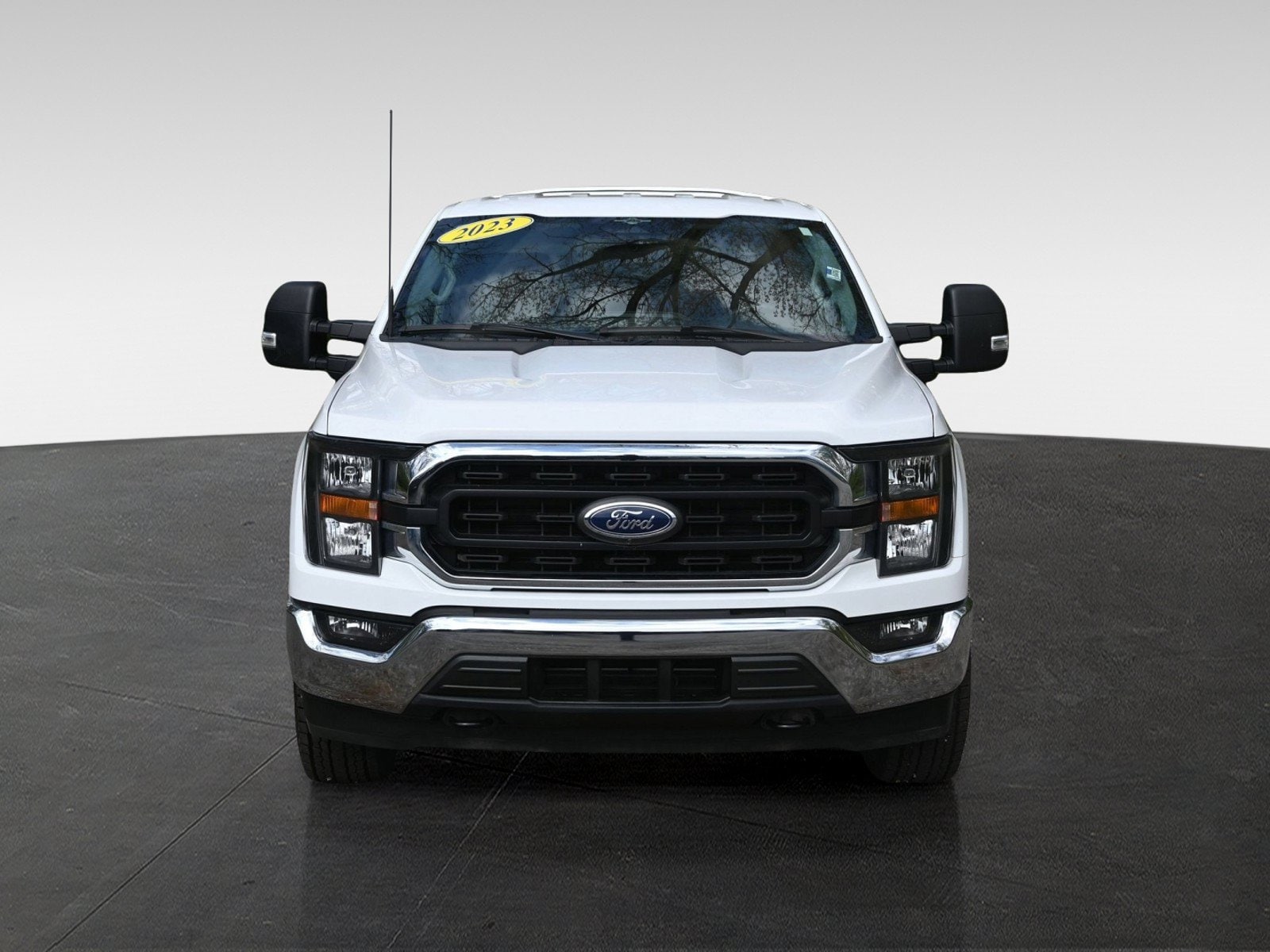 2023 Ford F-150 XLT - Photo 2