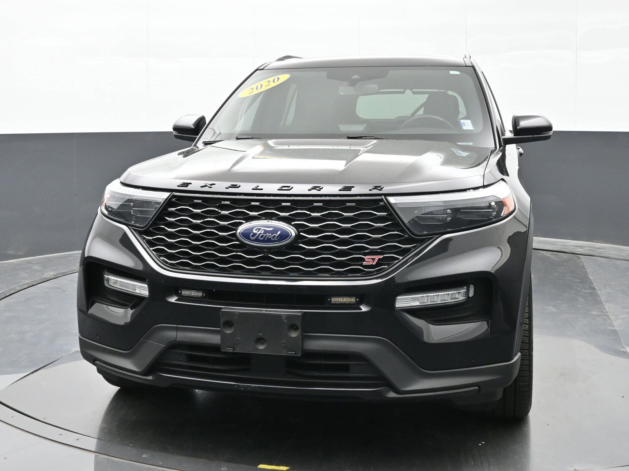 2020 Ford Explorer ST photo 2