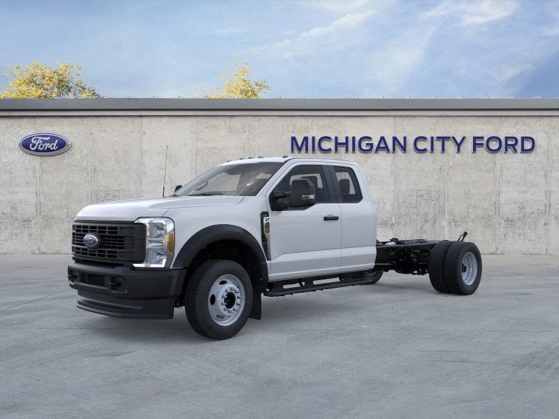 2026 Ford F-450 Super Duty Chassis Cab XL's photo