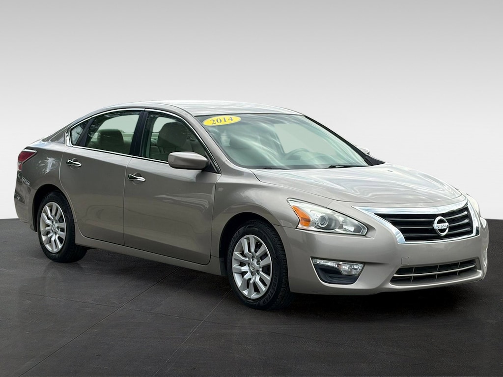 Used 2014 Nissan Altima 2.5 Sedan