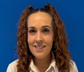 Staff member Samantha Moffitt from ID_2ad8539974bd