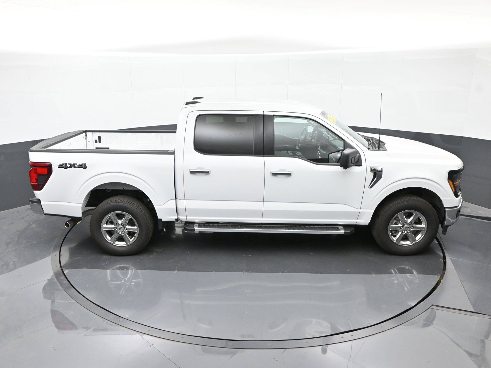 2024 Ford F-150 XLT - Photo 37
