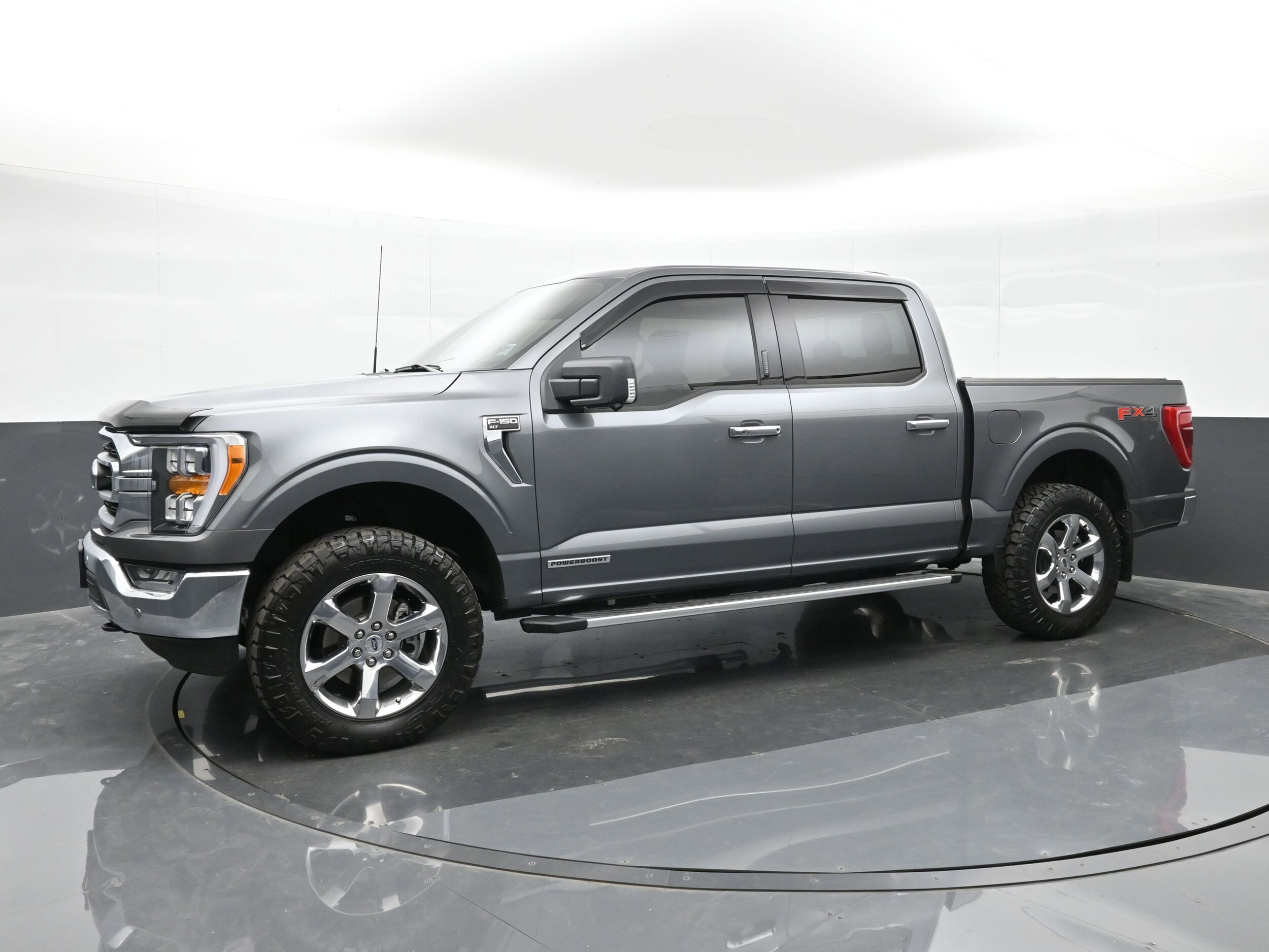2023 Ford F-150 XLT photo 4