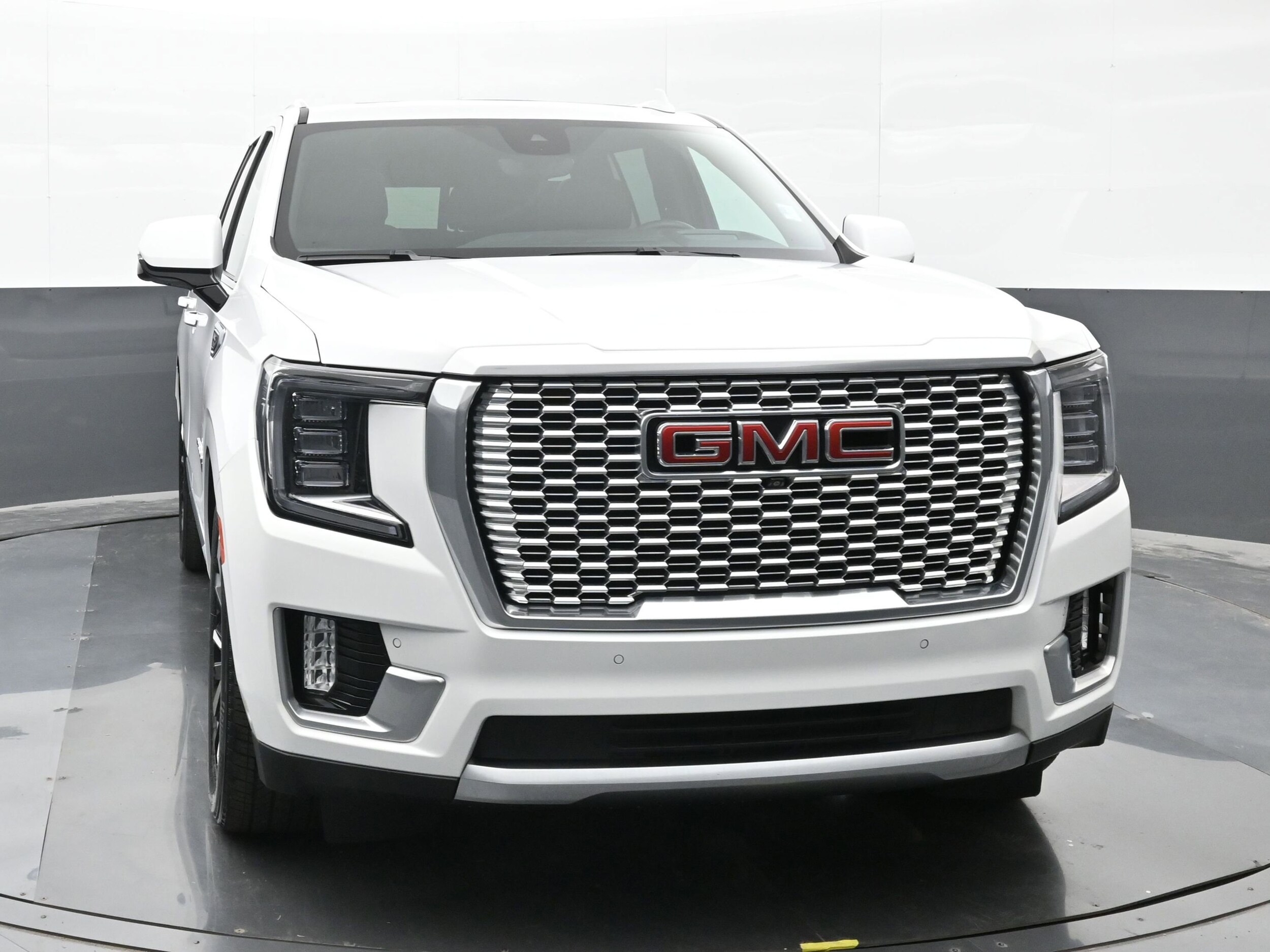 2023 Gmc Yukon Denali photo 2