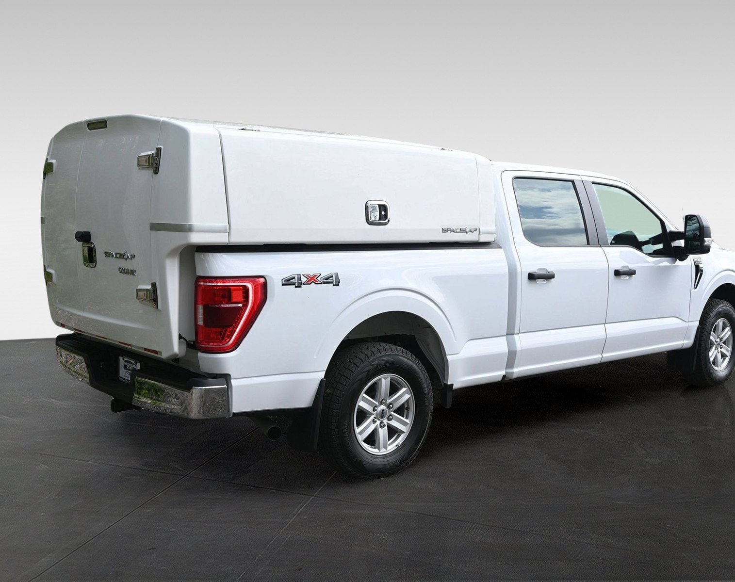 2023 Ford F-150 XLT - Photo 5
