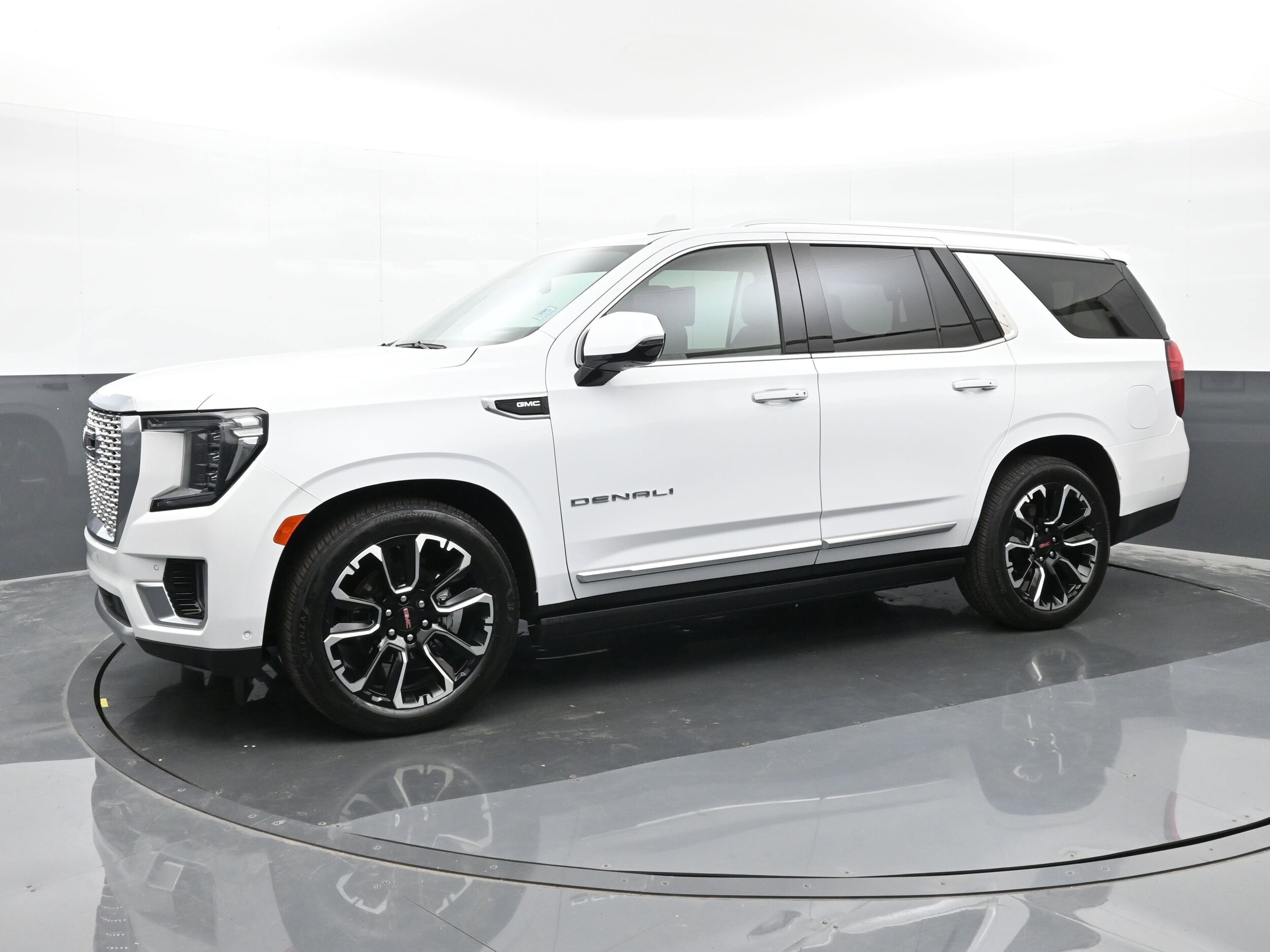 2023 Gmc Yukon Denali photo 4