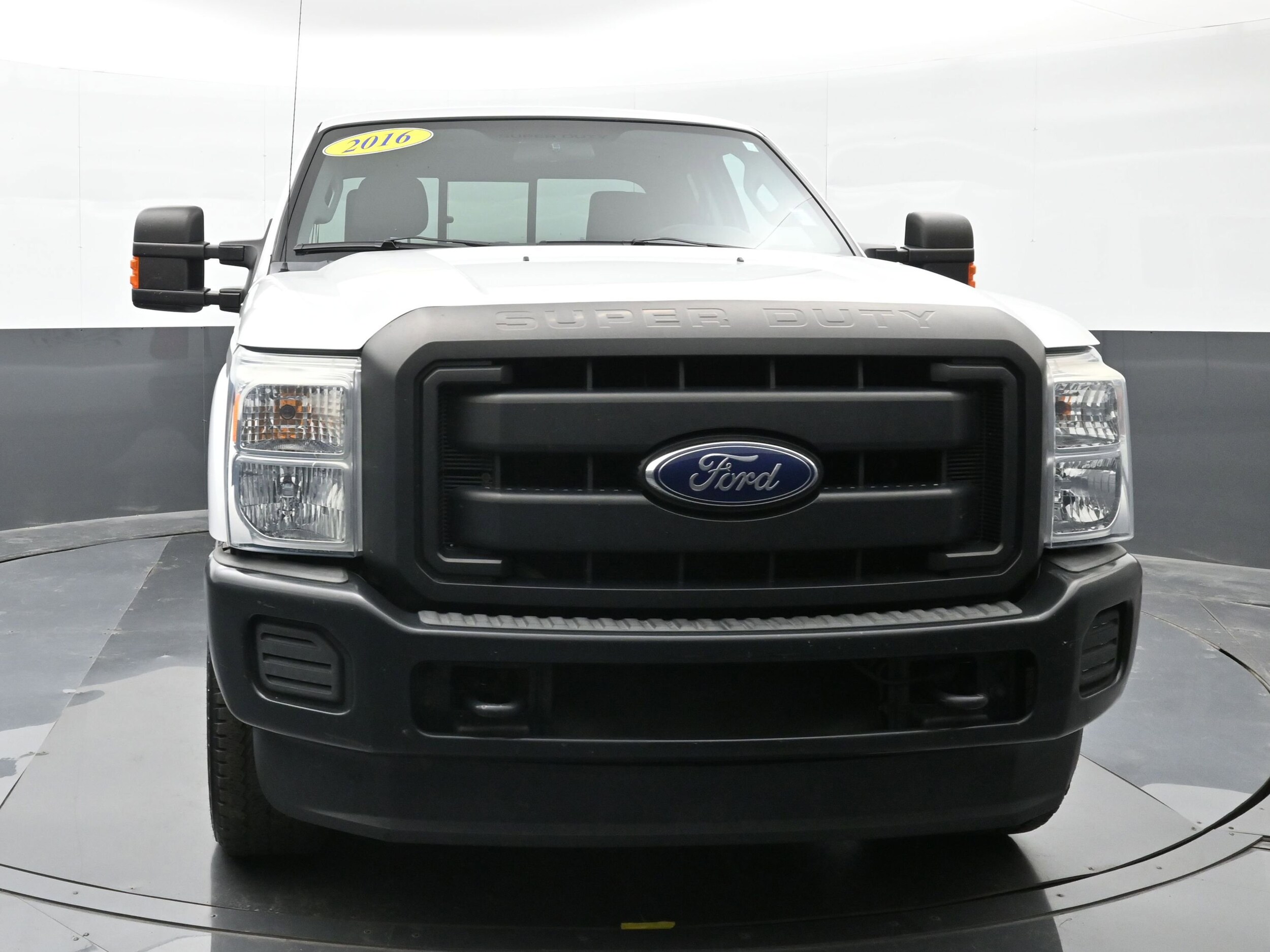 2016 Ford F-250 XL photo 2