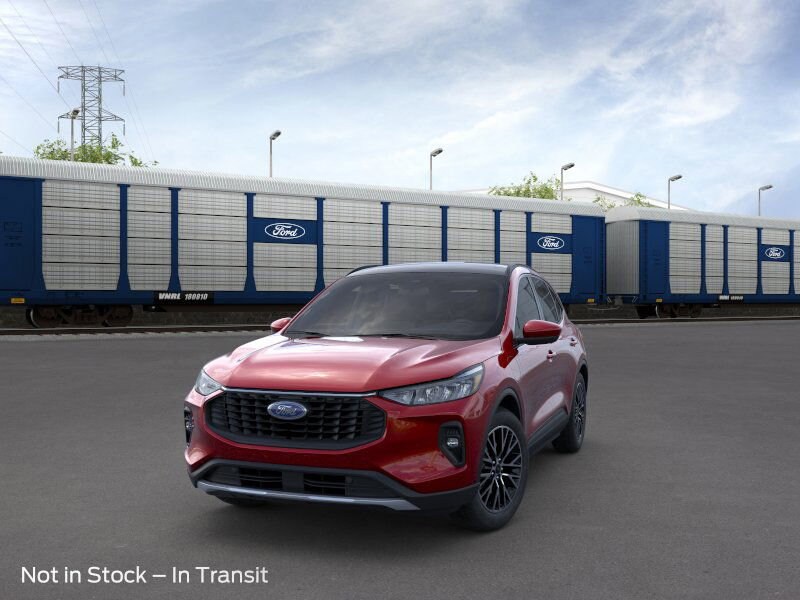 2025 Ford Escape Titanium photo 2