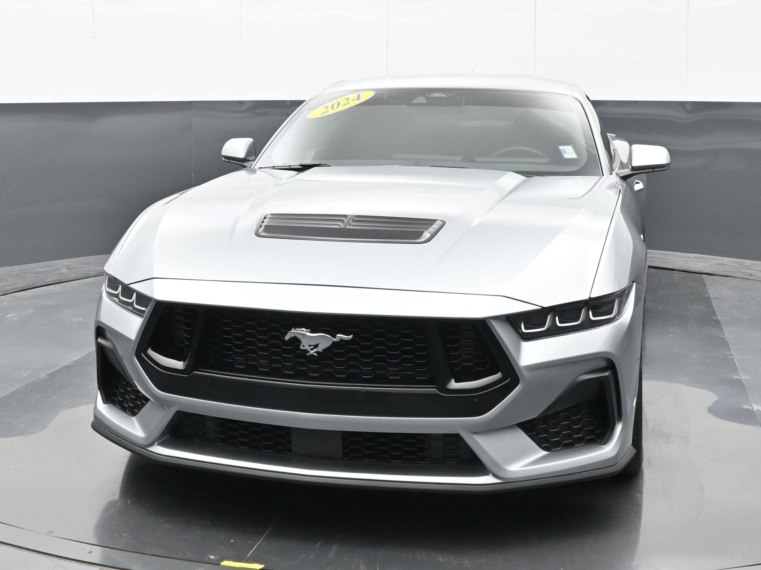 2024 Ford Mustang GT photo 3