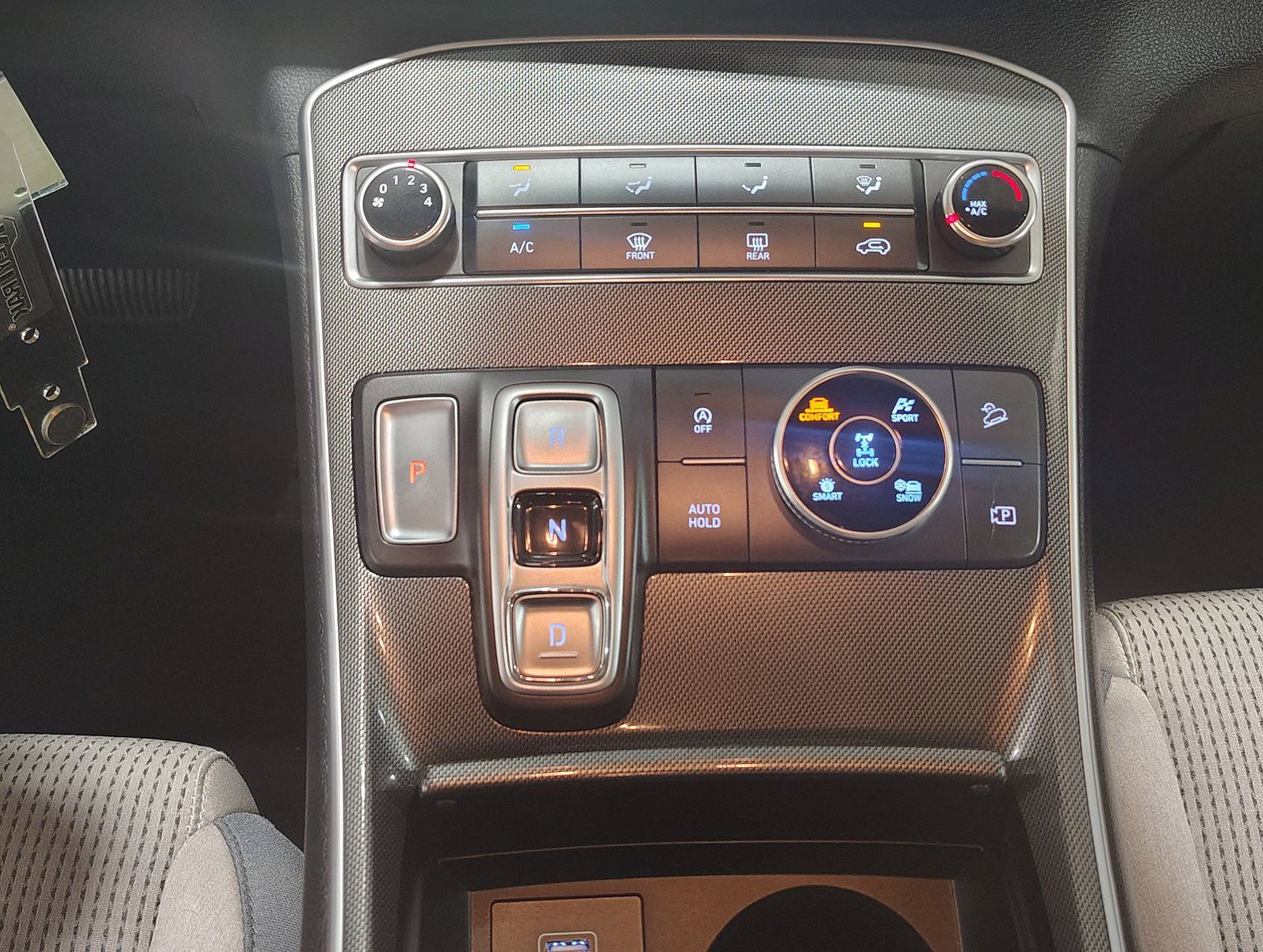 2023 Hyundai Santa Fe SE - Photo 4