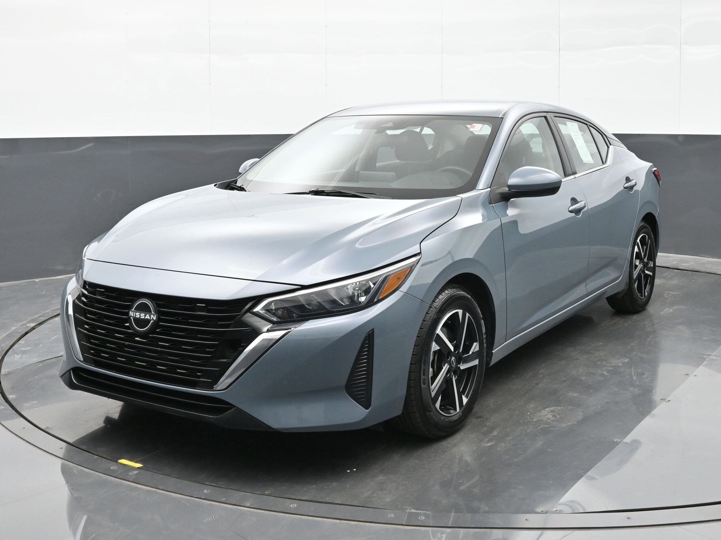 2024 Nissan Sentra SV photo 3