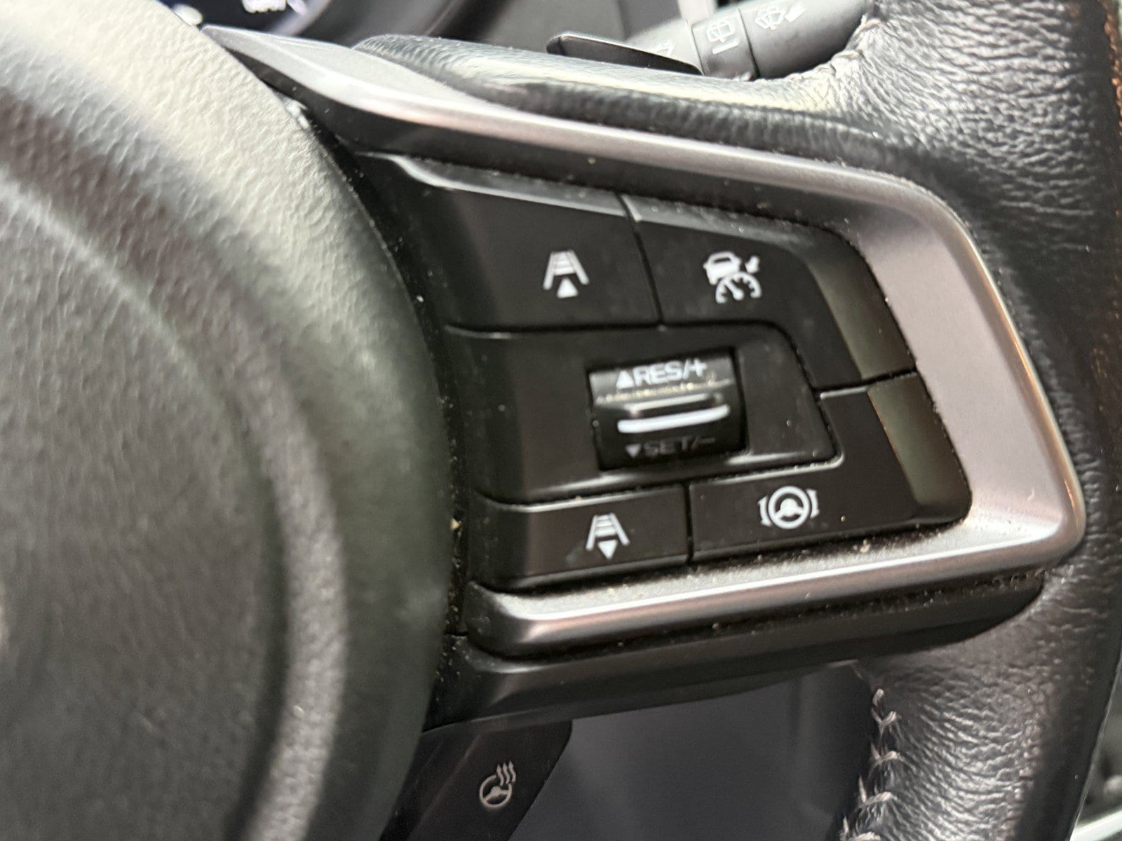2022 Subaru Ascent Limited - Photo 18