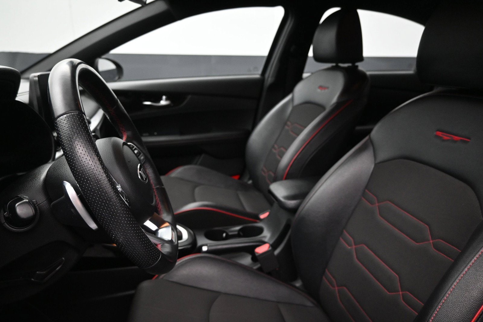 2021 Kia Forte GT - Photo 11