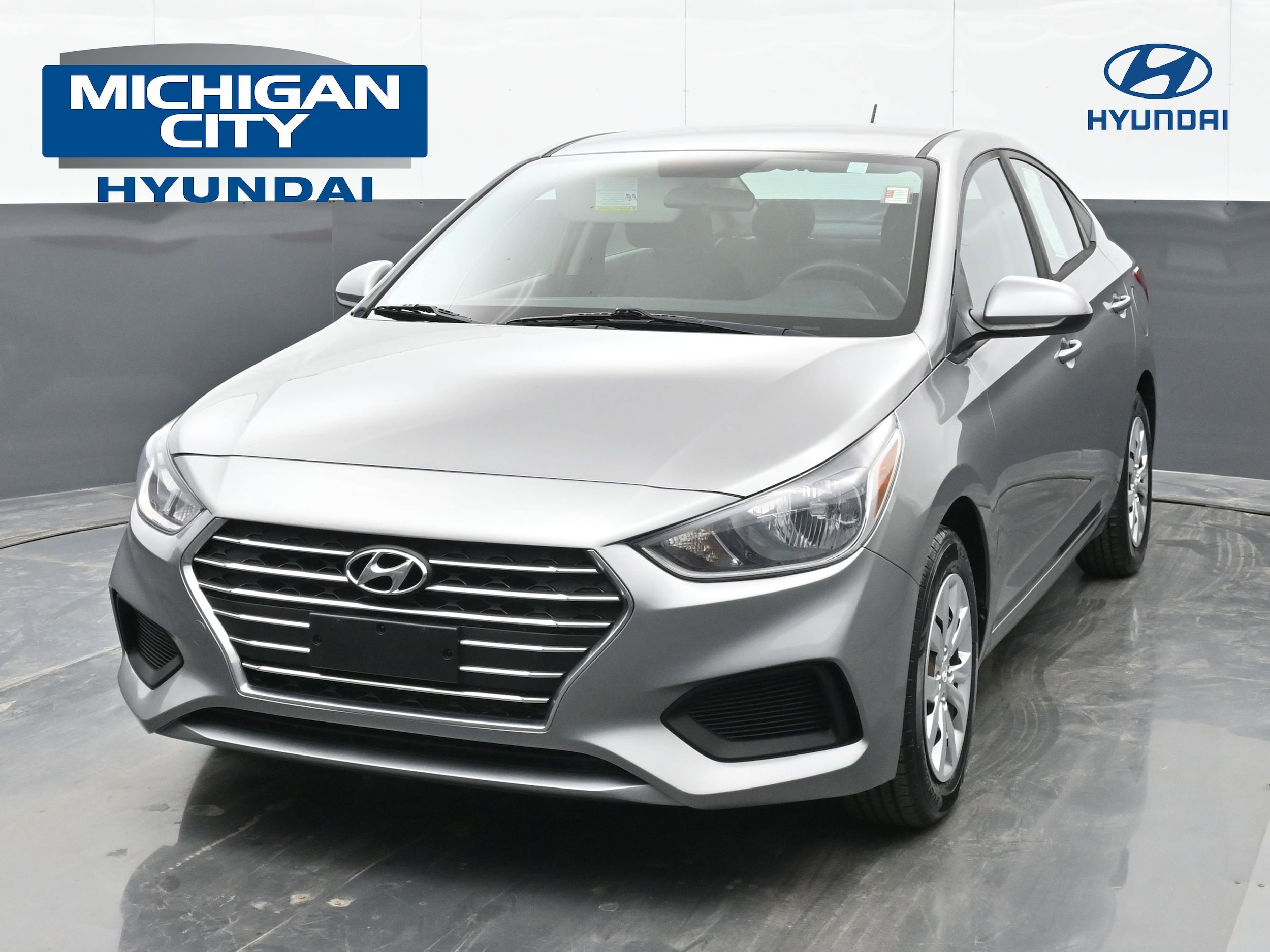 2022 Hyundai Accent SE's photo