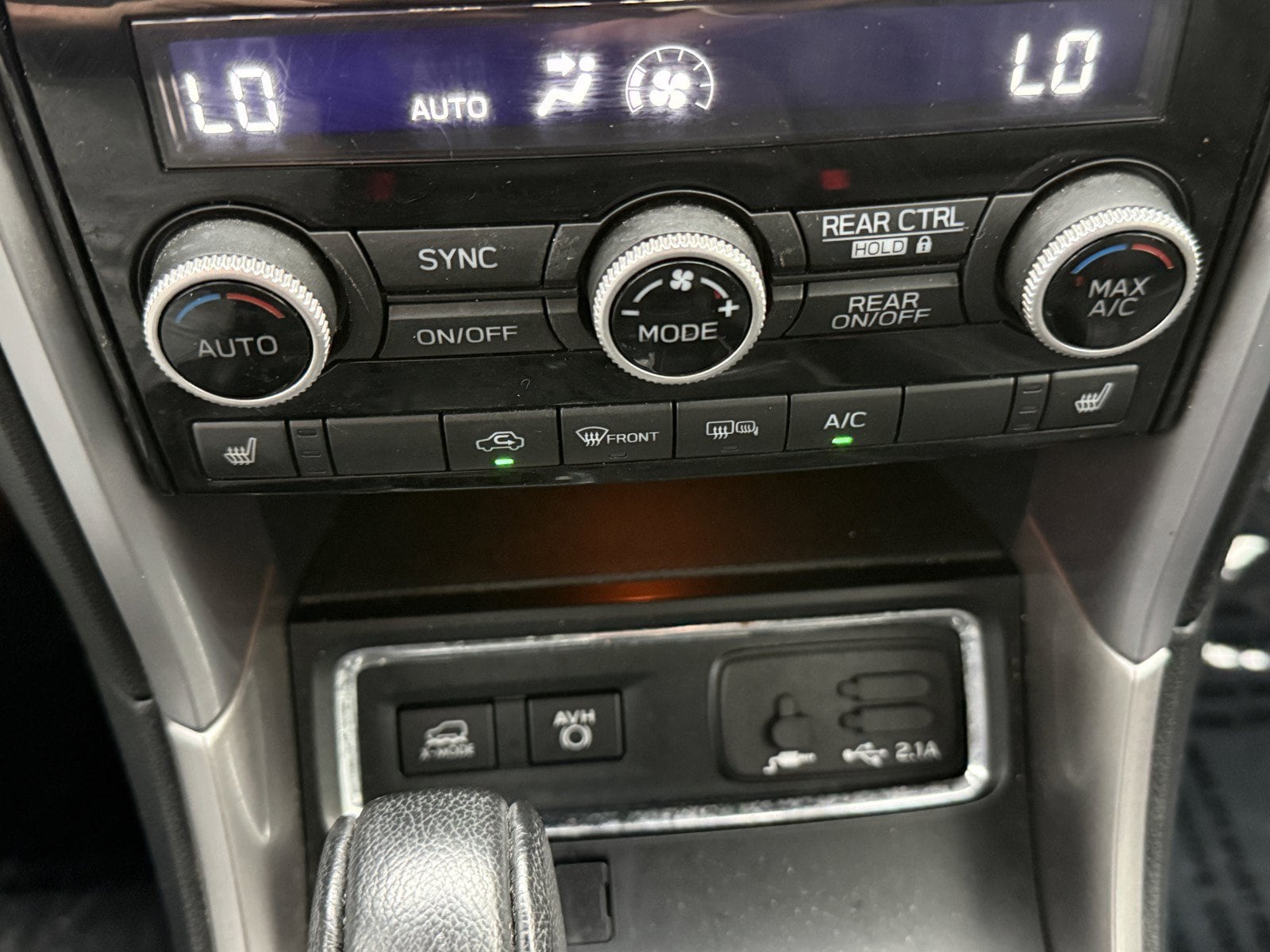 2022 Subaru Ascent Limited - Photo 13