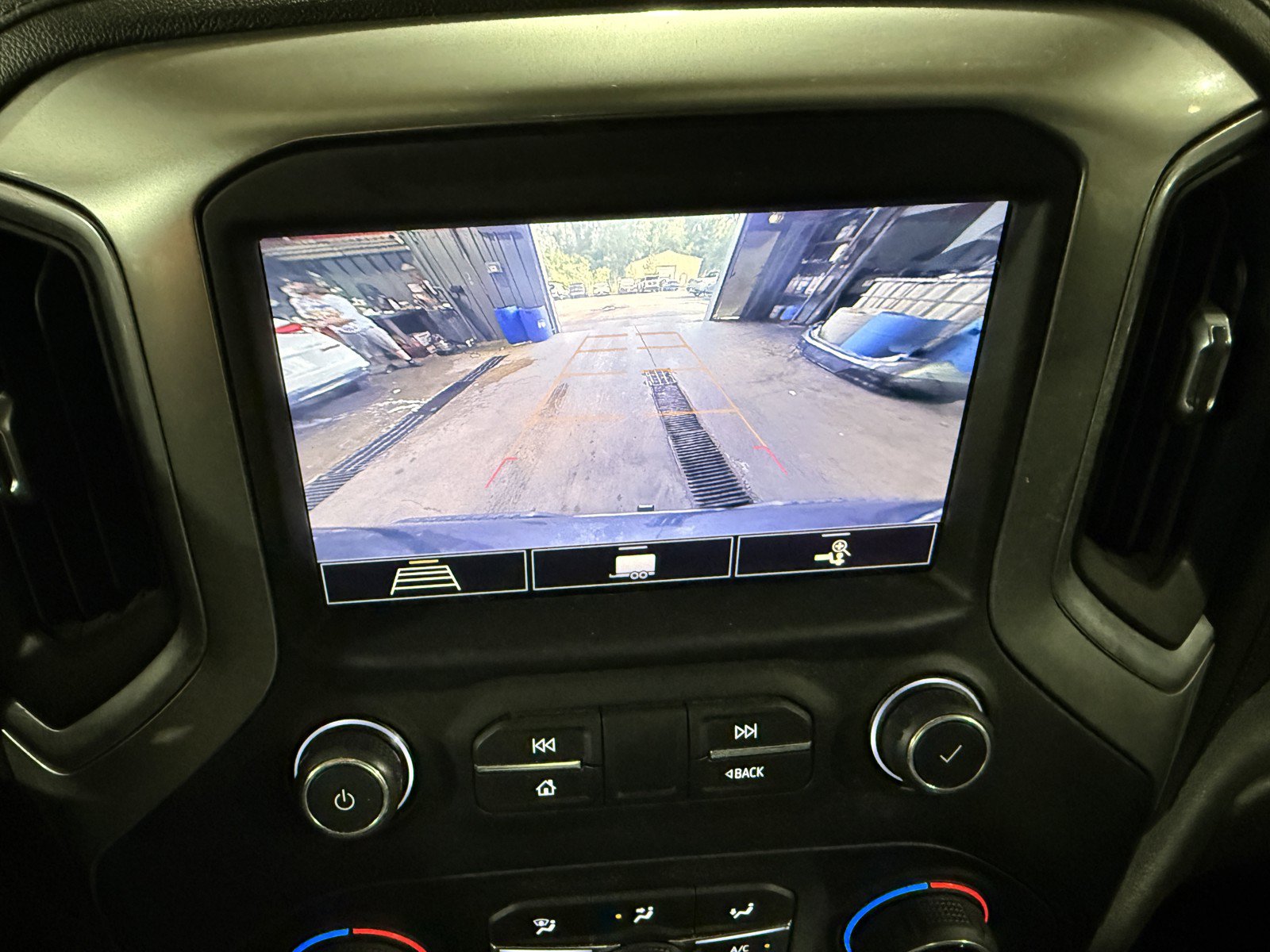 2020 Chevrolet Silverado 1500 RST - Photo 11